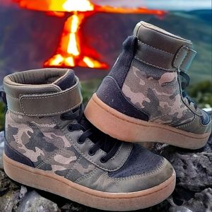 Old Navy Camoflage Green Print high top shoes, 12